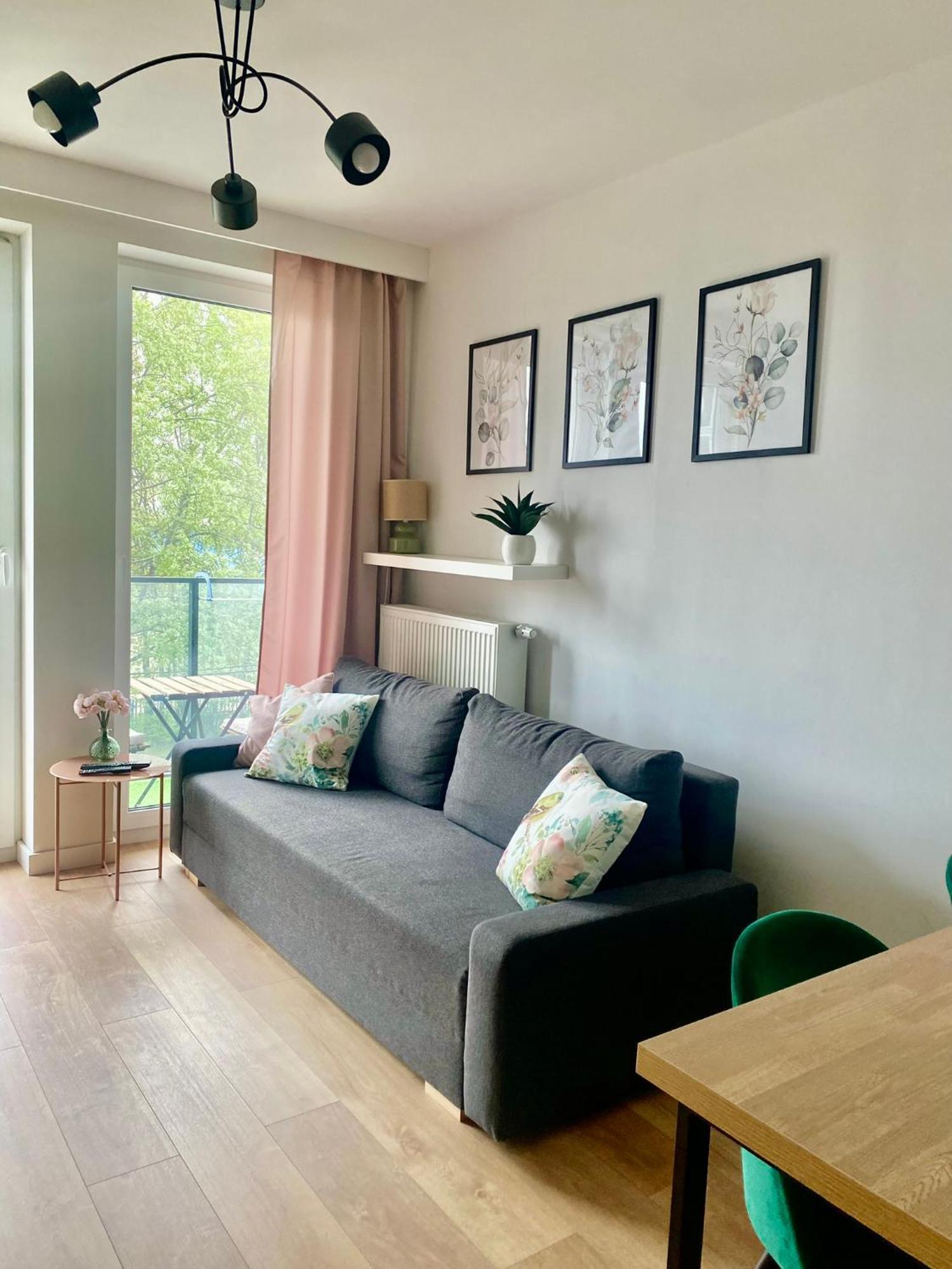 Airport Green Apartment Kl21 - Air Condition & Free Parking Varsóvia Exterior foto